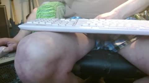 Snapshot of fooman103 chatting on April 2026 02:15:02 AM Fooman1007 online show from April 2026 02:15:02 AM