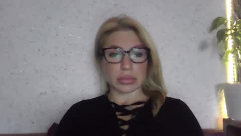 fox_red_lady7 online show from November 2025 09:10:01 AM