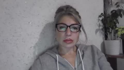 fox_red_lady7 online show from December 2025 11:52:01 AM