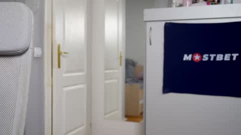 CUSTOM PHOTOS AND VIDEOS -  online show from January 2025 12:15:02 PM