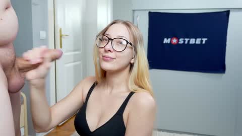 CUSTOM PHOTOS AND VIDEOS -  online show from January 2025 02:25:02 PM