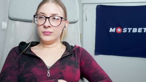 CUSTOM PHOTOS AND VIDEOS -  online show from January 2025 05:22:02 PM