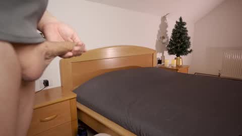 CUSTOM PHOTOS AND VIDEOS -  online show from December 2025 10:31:01 AM