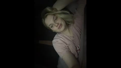 i am your baby Alien  online show from November 2025 08:13:02 PM