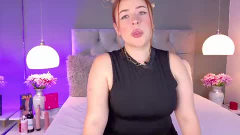 Foxie  online show from July 2026 02:47:02 PM