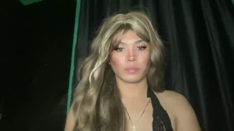 Snapshot of foxli_xx chatting on May 2026 01:47:01 AM KITTY online show from May 2026 01:47:01 AM