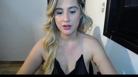 Snapshot of foxvalerin chatting on September 2025 11:49:01 PM Valerin. online show from September 2025 11:49:01 PM