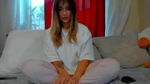 Foxy online show from October 2025 12:22:01 AM