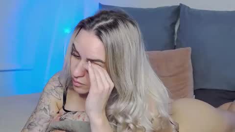 Foxy Kimmi online show from March 2026 03:25:02 AM