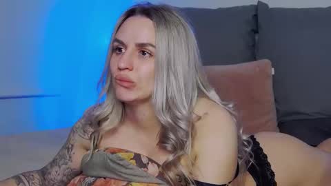 Foxy Kimmi online show from March 2026 05:00:02 AM