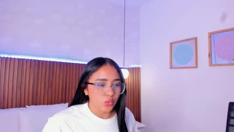 foxy_kylie online show from October 2025 08:29:02 PM