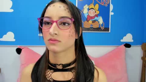 Snapshot of foxy_loren chatting on September 2025 10:59:01 AM Loren online show from September 2025 10:59:01 AM