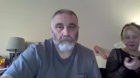 foxyfang online show from October 2025 03:13:01 PM