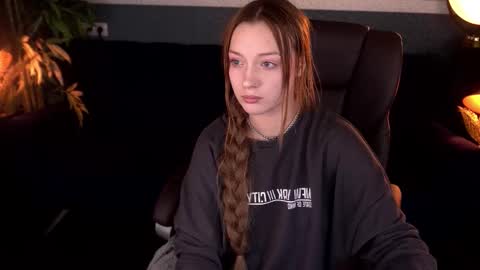 Maya online show from November 2025 03:16:02 PM