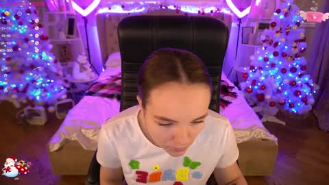 Snapshot of foxyshyyy chatting on January 2025 12:49:01 PM Inna online show from January 2025 12:49:01 PM