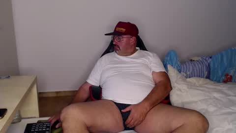 Snapshot of fraboys chatting on October 2025 09:30:01 AM Fraboys online show from October 2025 09:30:01 AM