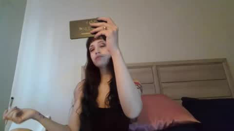 Snapshot of fragilemasochist chatting on February 2026 06:06:01 PM Angel online show from February 2026 06:06:01 PM