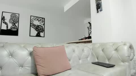 IM FRAIDER online show from September 2025 04:45:01 PM