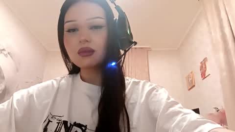 Snapshot of francedoegg chatting on February 2026 04:51:02 PM Alice online show from February 2026 04:51:02 PM