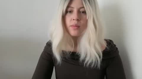 Francesca online show from September 2025 07:40:02 PM