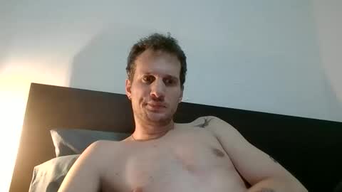 Snapshot of francesit0 chatting on November 2025 01:39:01 AM francesito online show from November 2025 01:39:01 AM