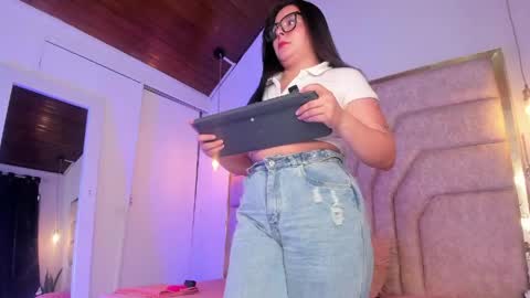 francheska121 online show from June 2026 06:54:02 PM
