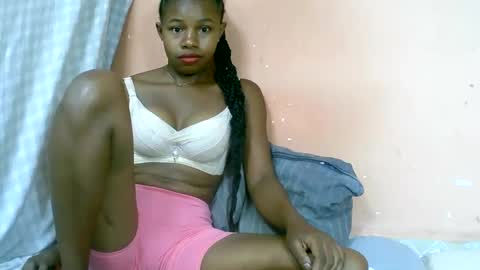 Snapshot of franciefrancie chatting on March 2025 07:08:02 AM francilla online show from March 2025 07:08:02 AM