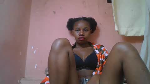 Snapshot of franciefrancie chatting on March 2025 07:35:02 AM francilla online show from March 2025 07:35:02 AM