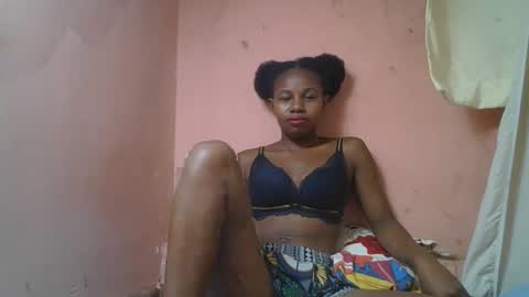 Snapshot of franciefrancie chatting on March 2025 02:23:02 PM francilla online show from March 2025 02:23:02 PM