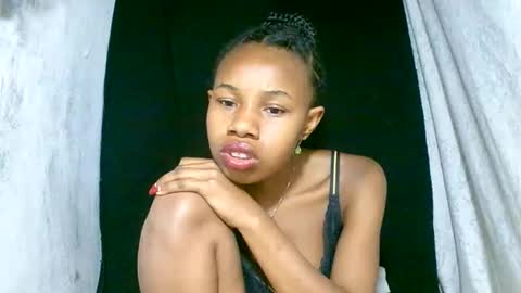 Snapshot of franciefrancie chatting on September 2025 03:13:01 PM francilla online show from September 2025 03:13:01 PM