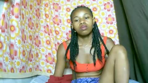 Snapshot of franciefrancie chatting on October 2025 12:44:02 PM francilla online show from October 2025 12:44:02 PM