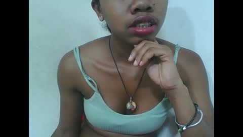 Snapshot of francinealdy chatting on November 2025 08:05:02 AM francinealdy online show from November 2025 08:05:02 AM