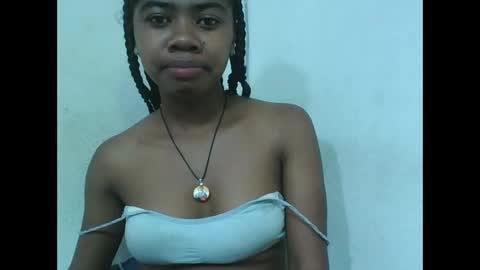 Snapshot of francinealdy chatting on November 2025 04:12:02 AM francinealdy online show from November 2025 04:12:02 AM