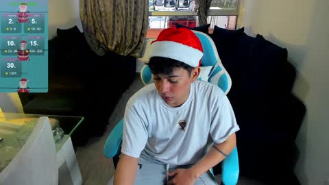 Snapshot of franco_rizzo01 chatting on December 2024 09:15:02 PM frank online show from December 2024 09:15:02 PM