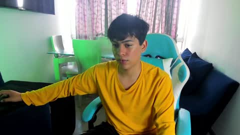 Snapshot of franco_rizzo01 chatting on January 2025 06:20:02 PM frank online show from January 2025 06:20:02 PM