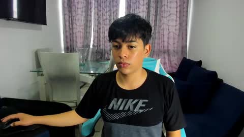 Snapshot of franco_rizzo01 chatting on February 2025 10:37:01 PM frank online show from February 2025 10:37:01 PM