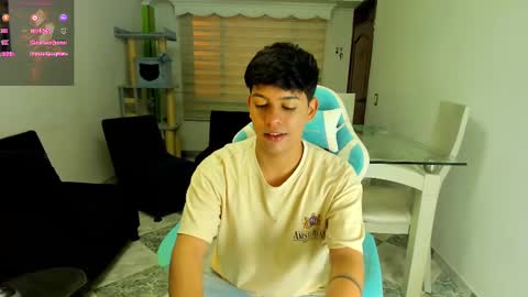 Snapshot of franco_rizzo01 chatting on September 2025 04:58:01 AM frank online show from September 2025 04:58:01 AM