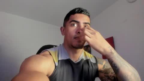 Snapshot of franco_ruiz_ chatting on April 2026 11:36:01 AM franco online show from April 2026 11:36:01 AM