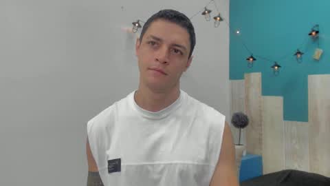 Frank online show from September 2025 08:24:01 PM