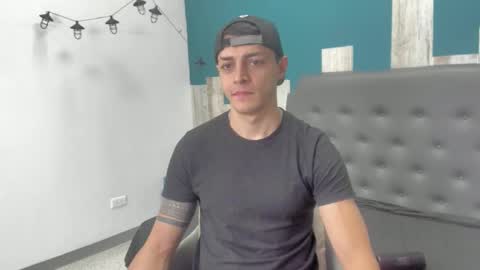 Frank online show from October 2025 08:50:02 PM