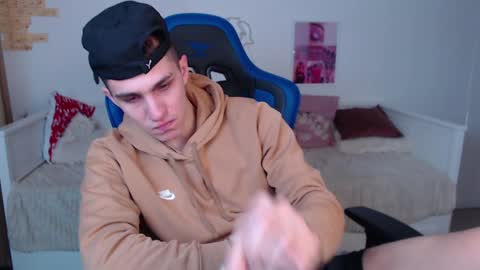 Frank online show from December 2024 03:33:02 AM