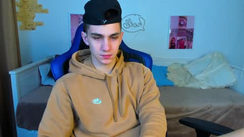 Frank online show from February 2025 05:29:01 AM