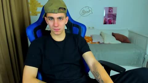 Frank online show from October 2025 04:38:01 AM