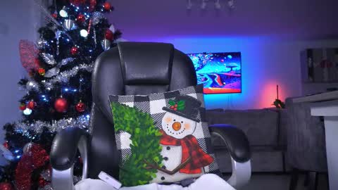 Frank Farrell. Hey remember to give me a thumbs up Ty online show from December 2025 04:10:02 AM