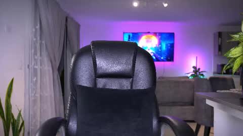 Frank Farrell. Hey remember to give me a thumbs up Ty online show from February 2026 01:12:01 AM