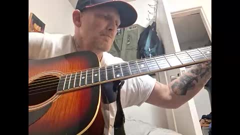 Snapshot of frankieblueeyes30 chatting on February 2026 09:16:02 AM Blue eyed tatted Daddy online show from February 2026 09:16:02 AM