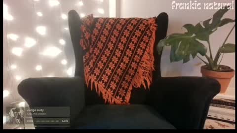 Snapshot of frankienatural chatting on September 2025 11:15:02 PM Frankie Natural online show from September 2025 11:15:02 PM