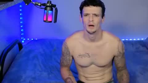 Snapshot of frankoafterdark chatting on September 2025 12:45:02 AM Franco online show from September 2025 12:45:02 AM