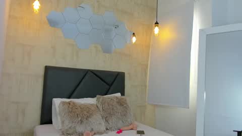 Fransheska online show from February 2025 10:20:01 PM