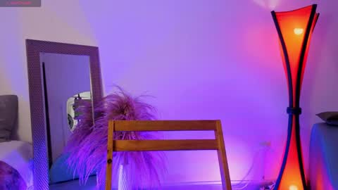 Fransheska online show from April 2026 11:46:02 AM